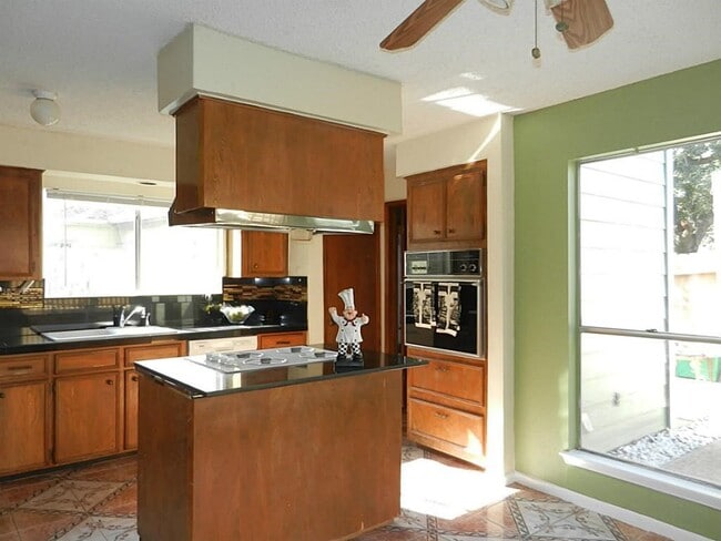 Building Photo - 4415 Bugle Rd