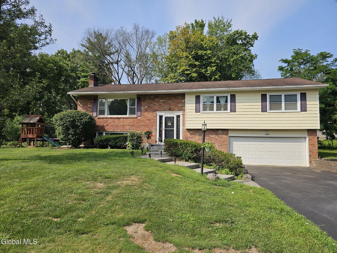 Foto principal - 1265 Sagemont Ct