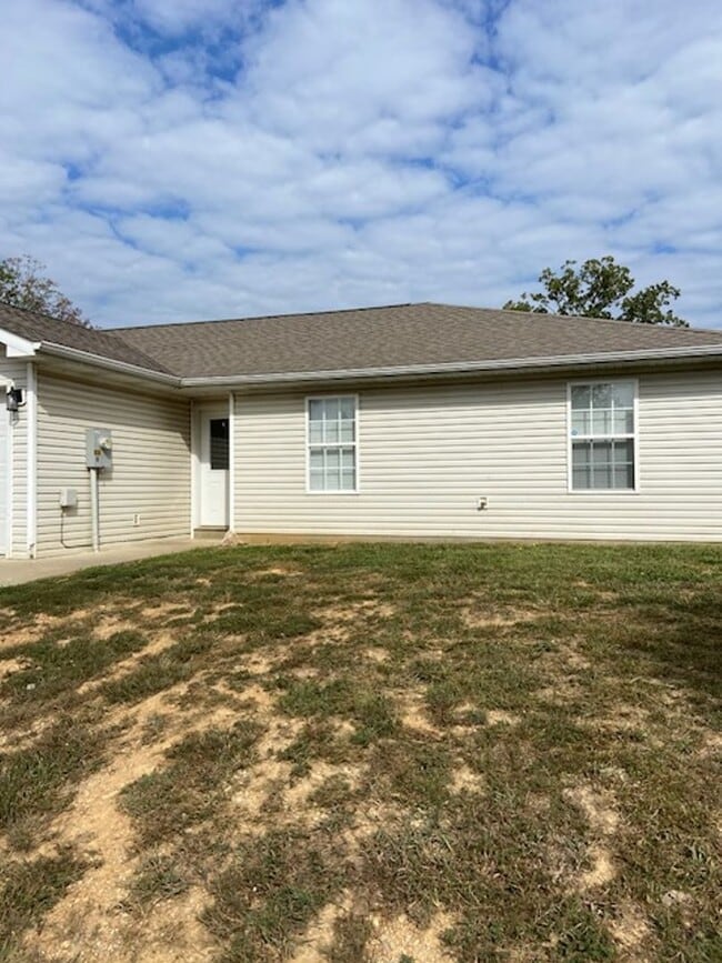 Building Photo - 103 Barker Ln