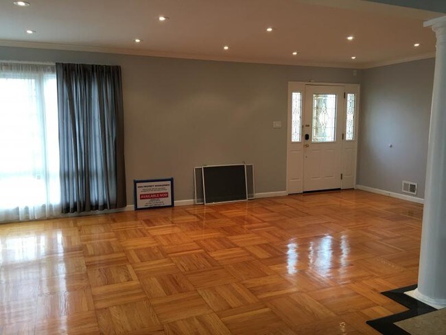 Foto del edificio - 1027 Wildwood Ave