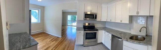 Building Photo - 656 Hyde Park Ave