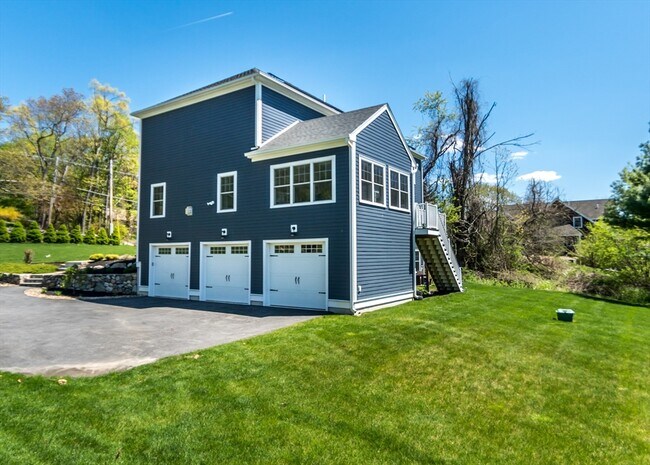 Building Photo - 146 Haggetts Pond Rd