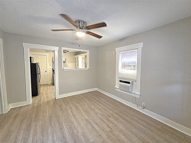 Foto del edificio - 2812 St Emanuel St