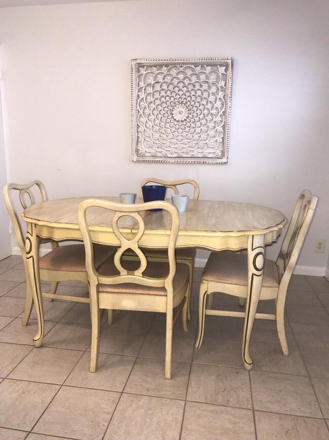 Building Photo - 316 Marlborough Pl