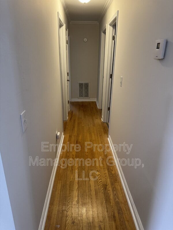 Foto del edificio - 103 Yorkshire Dr