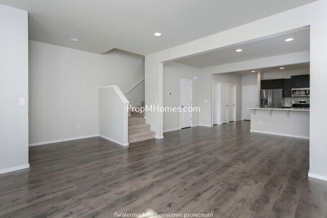 Foto del edificio - 17141 Crossroads Ave