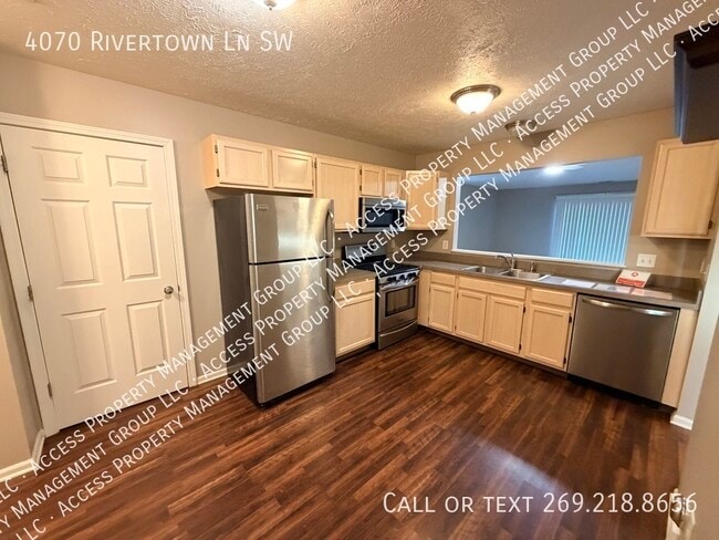 Foto del edificio - 4070 Rivertown Ln SW