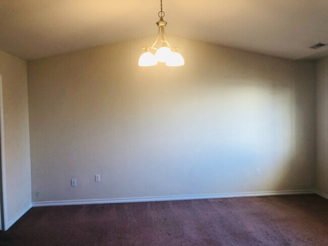 Foto del edificio - Beautiful Townhome