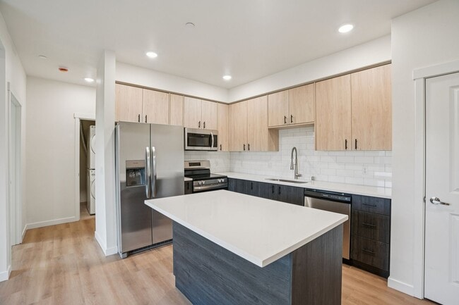 Interior Photo - Hazel 78