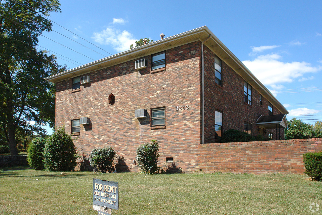 Building Photo - Spanish Trace Villa Apartments