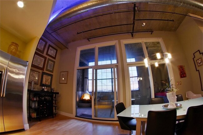 Building Photo - 4100 Forest Park Ave