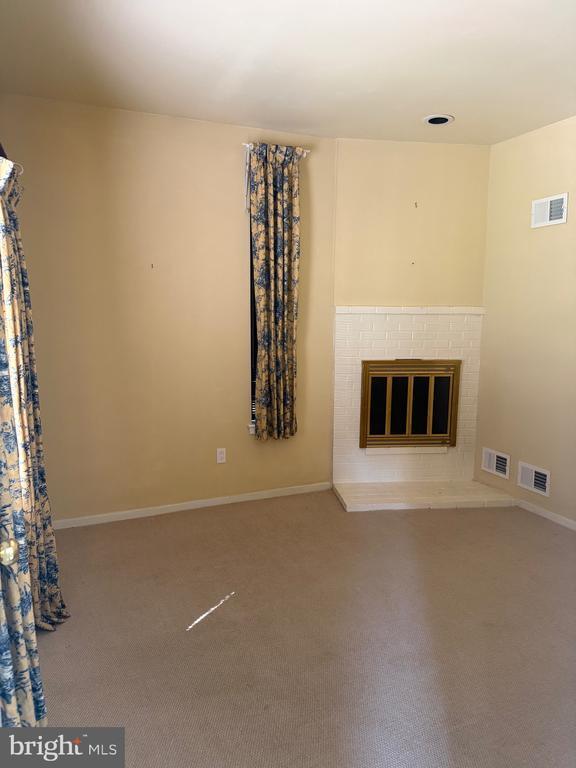 Foto del edificio - 14 Oak Knoll Dr