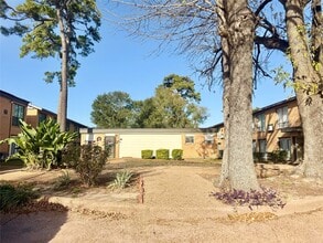 Building Photo - 3629 N MacGregor Way