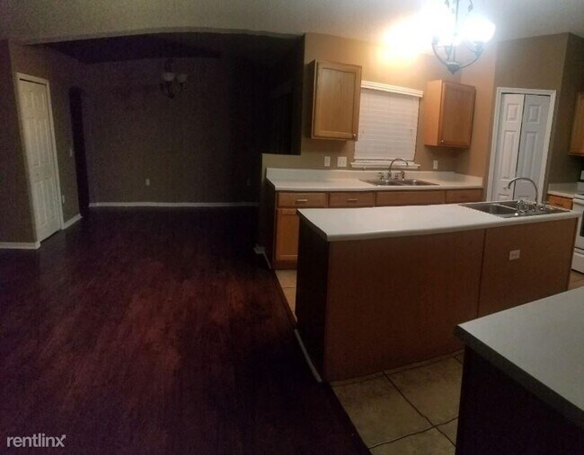 Building Photo - 4 br, 2 bath House - 821 Sunridge Village Dr