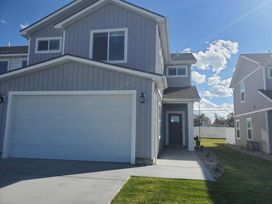 1122 Jaylee Dr, Rigby, ID 83442 Townhome Rentals in Rigby ID
