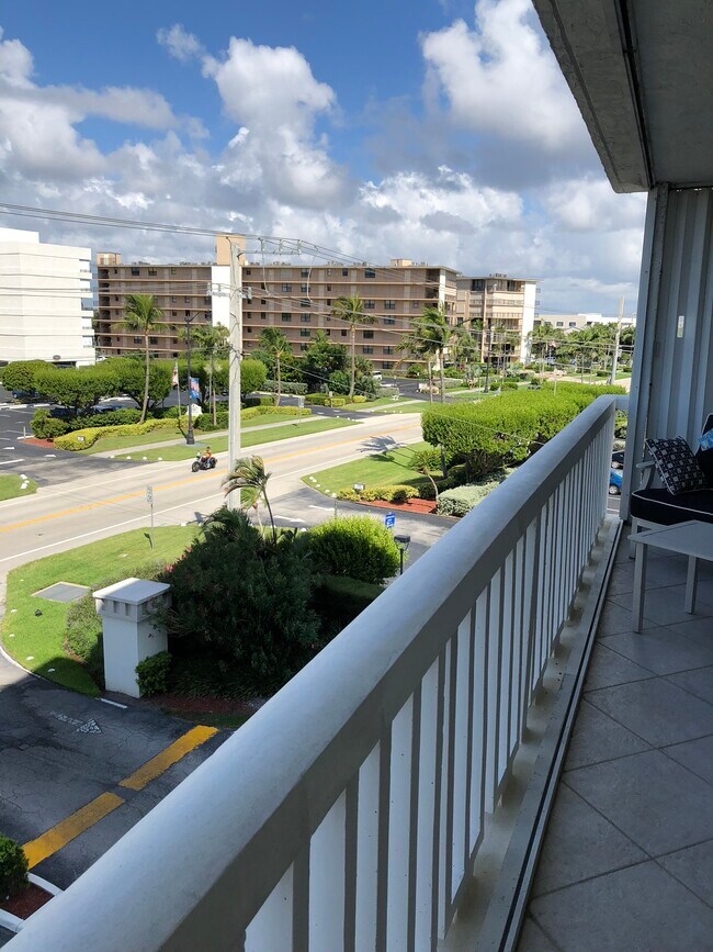 Foto del edificio - 3570 S Ocean Blvd