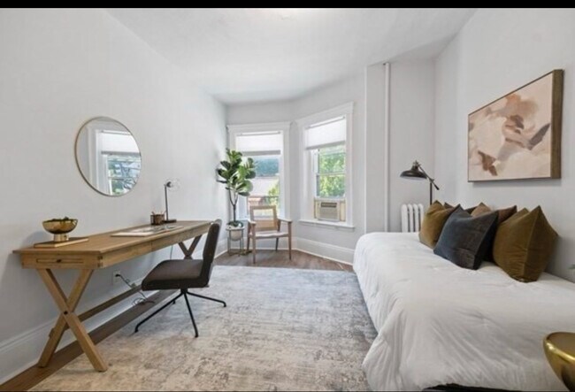 Foto del edificio - 736 Washington St