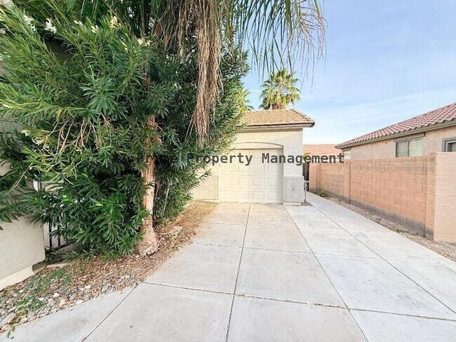 Foto del edificio - 19716 E Thornton Rd