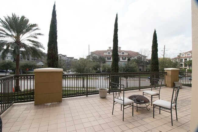 Building Photo - 7575 Kirby Dr