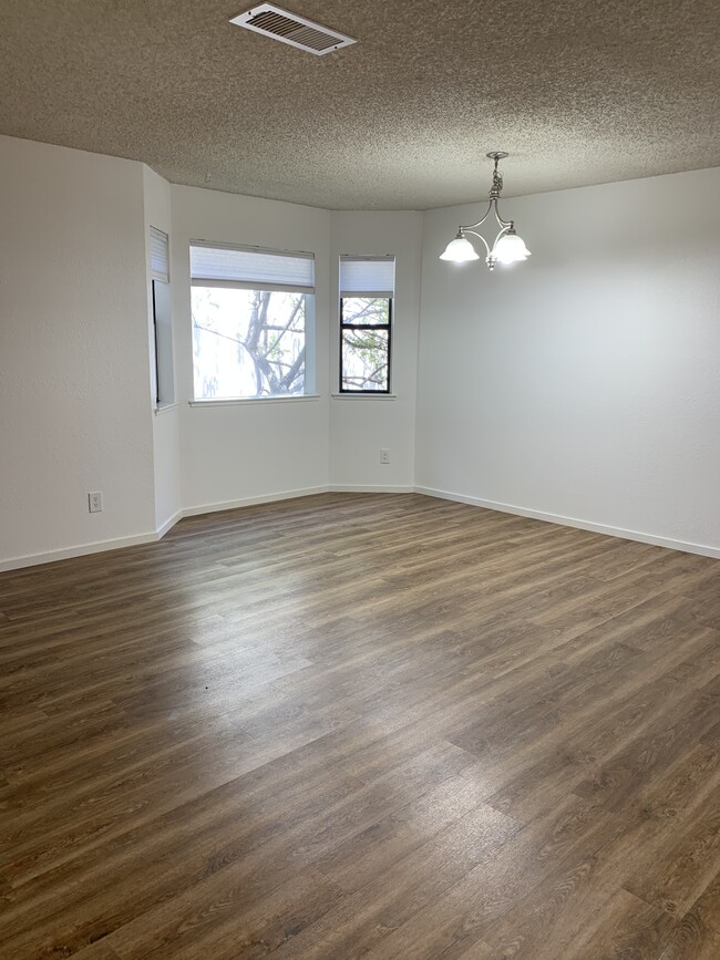 Building Photo - 605 San Conrado Ter