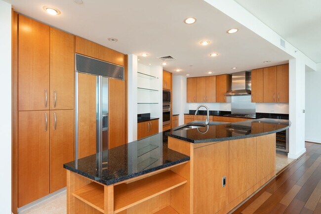 Building Photo - HOKUA "D" for rent