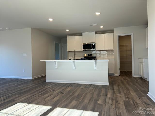 Building Photo - 193 Brentwood Dr