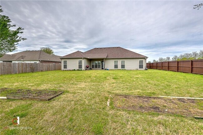 Foto del edificio - 1201 SW Willowbend Ave