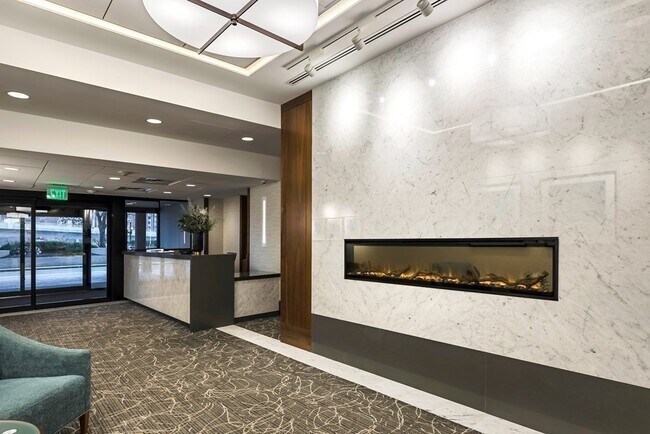 Foto del edificio - 8 Whittier Pl