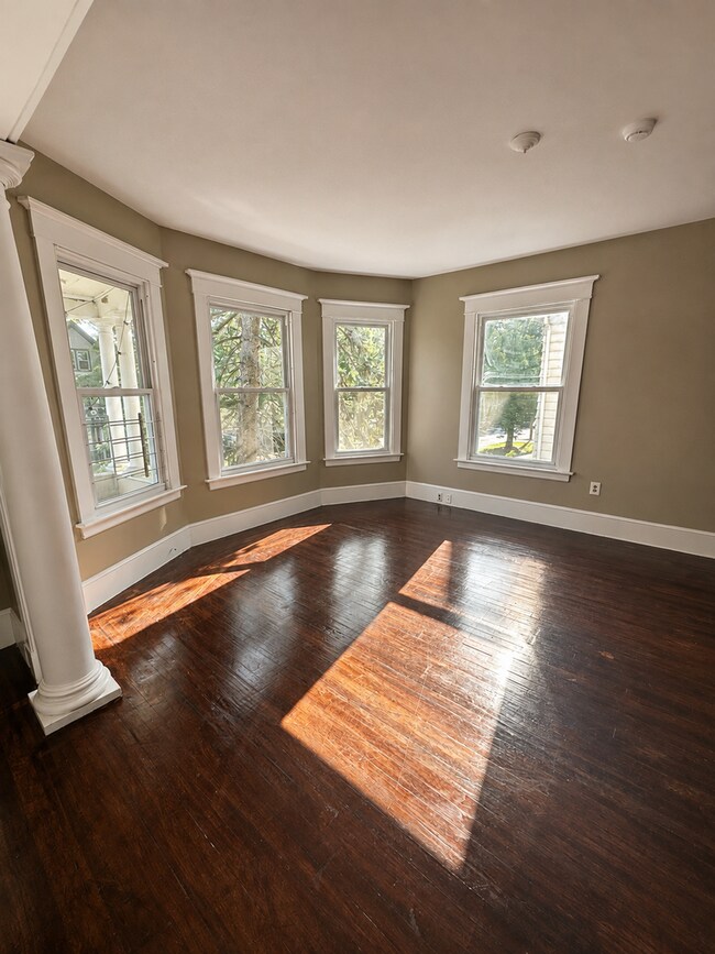 Foto del edificio - 874-874 Elm St