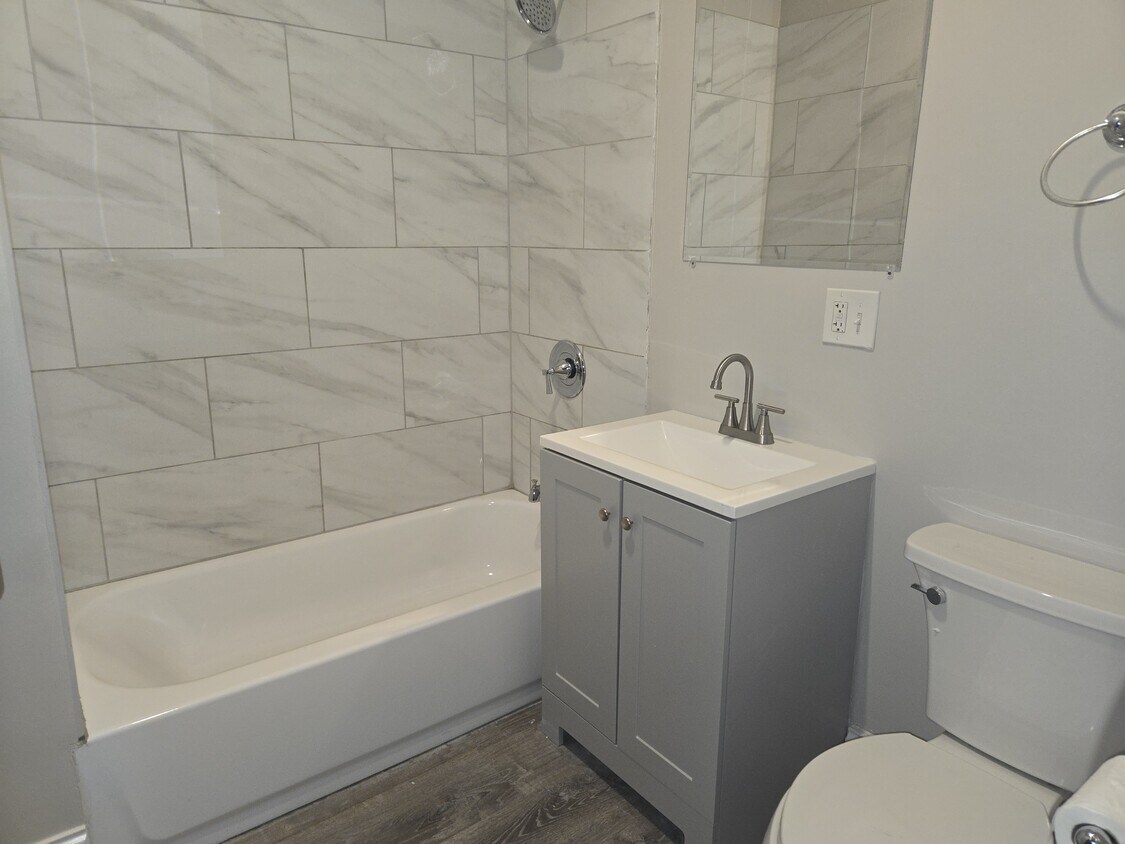 Foto principal - 6555 S Green St