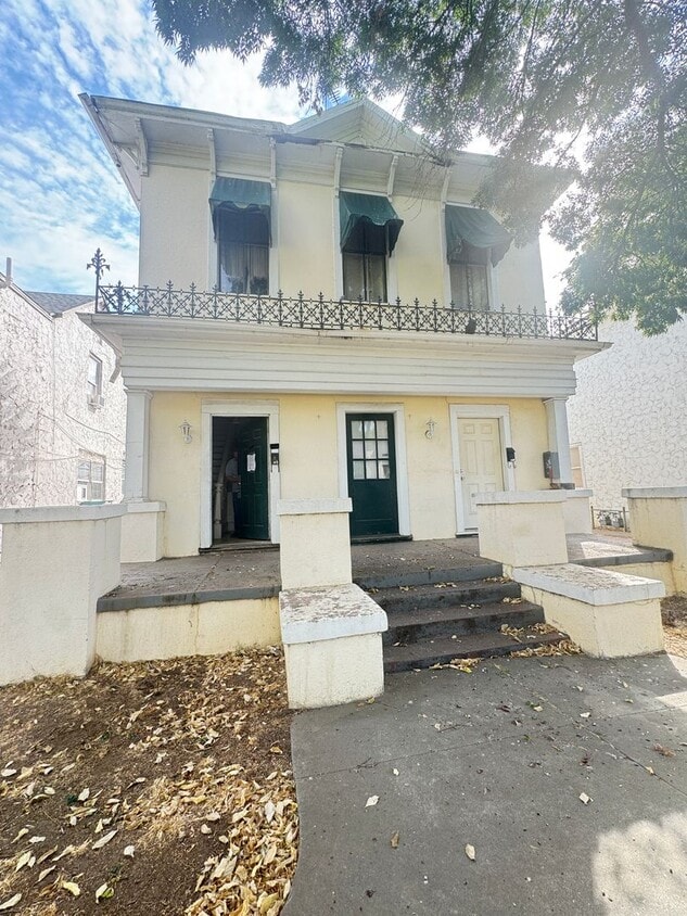 Primary Photo - 321 B St