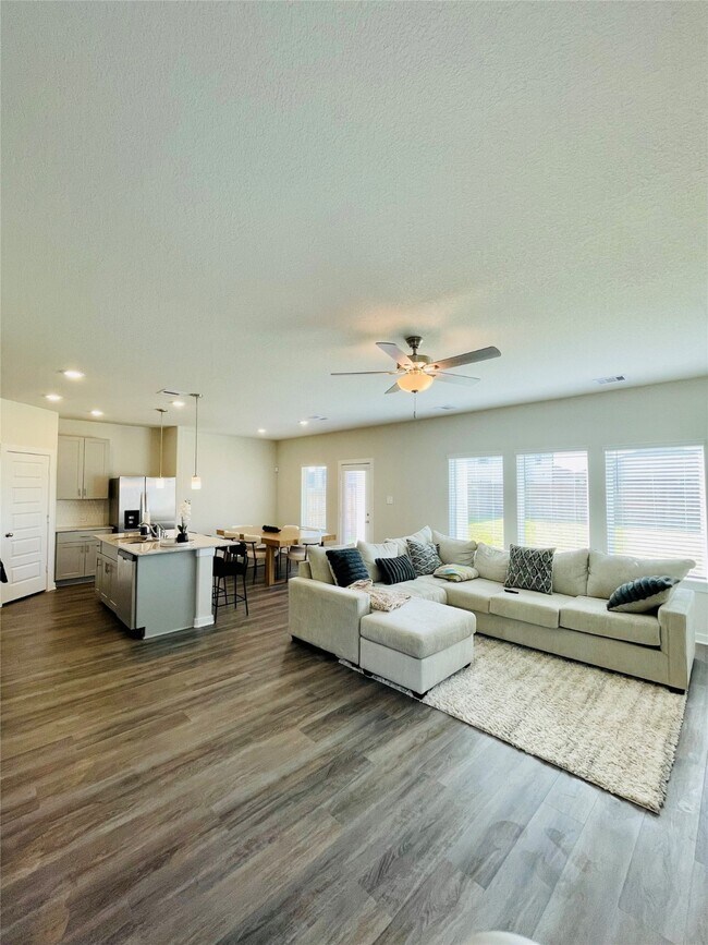 Building Photo - 16628 Sterling Clf St