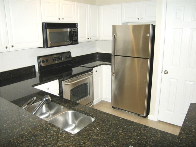 Building Photo - 1308 Westchester Ln NE