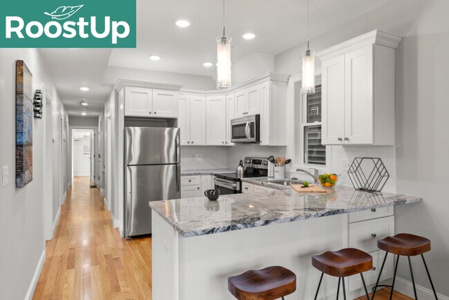 Foto del edificio - Furnished Bedroom with Private Bath in South Boston