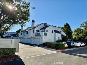 Building Photo - 109 Fallingstar