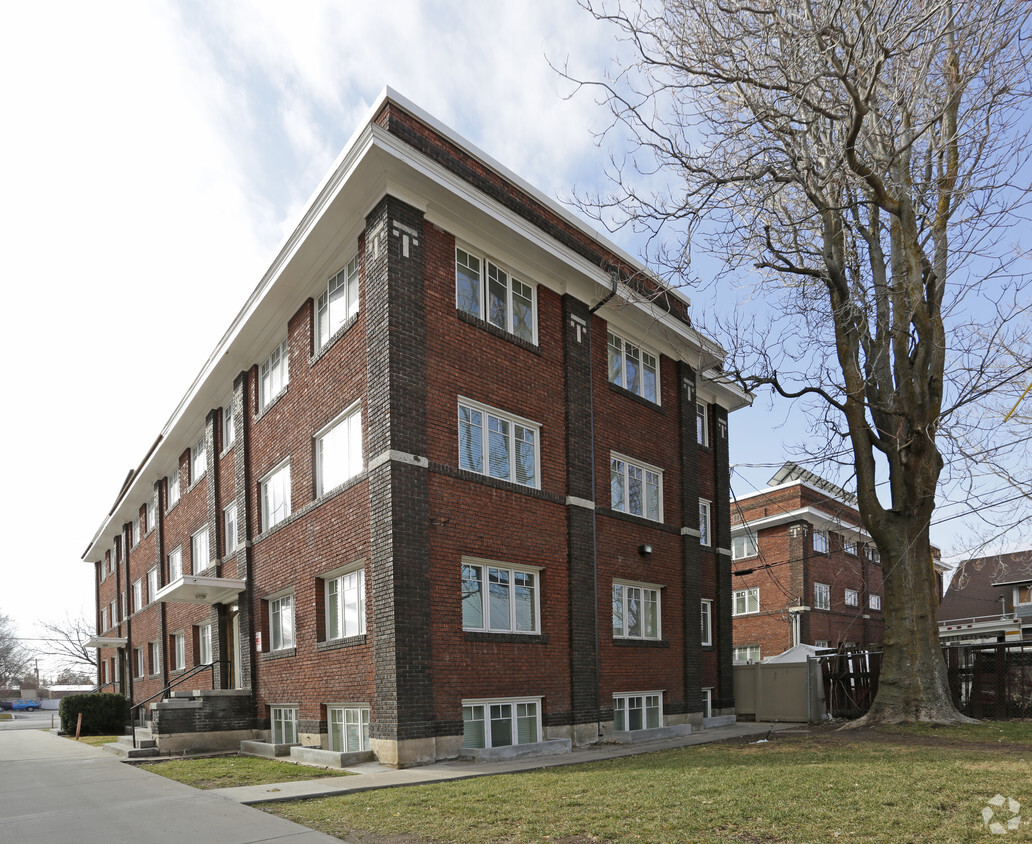 McGregor Apartments - Elmhurst McGregor Apartments
