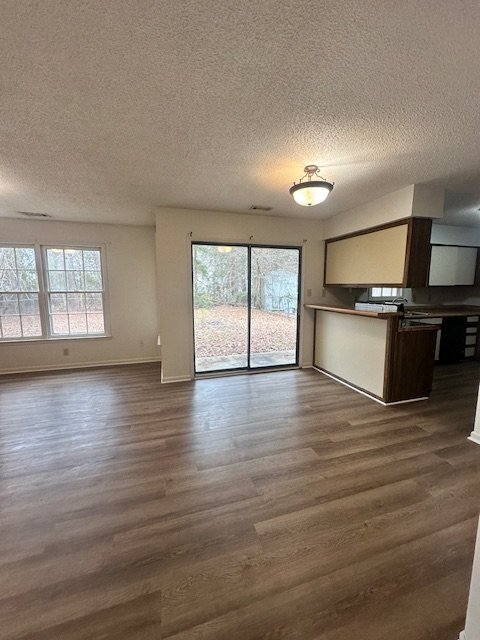 Foto del edificio - 1948 Heather Loop Rd