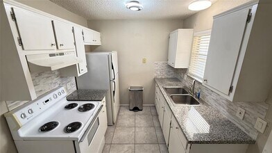 Building Photo - 107 Owen Cir