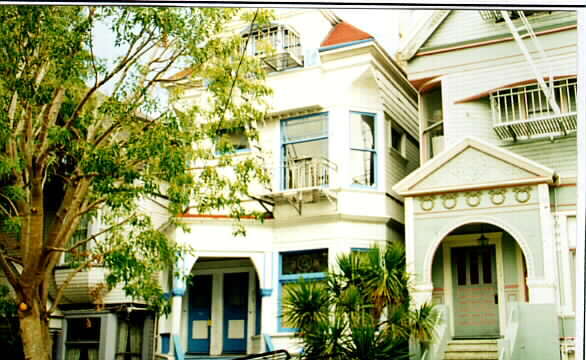 Building Photo - 116 Lyon St