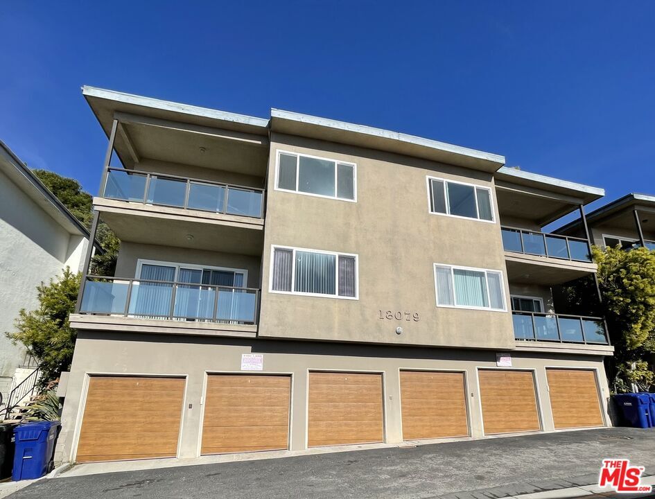 18079 Coastline Dr Unit 9, Malibu, CA 90265 Room for Rent in Malibu