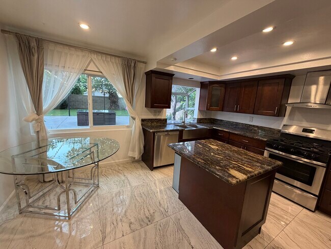 Foto del edificio - 20454 Elkwood St