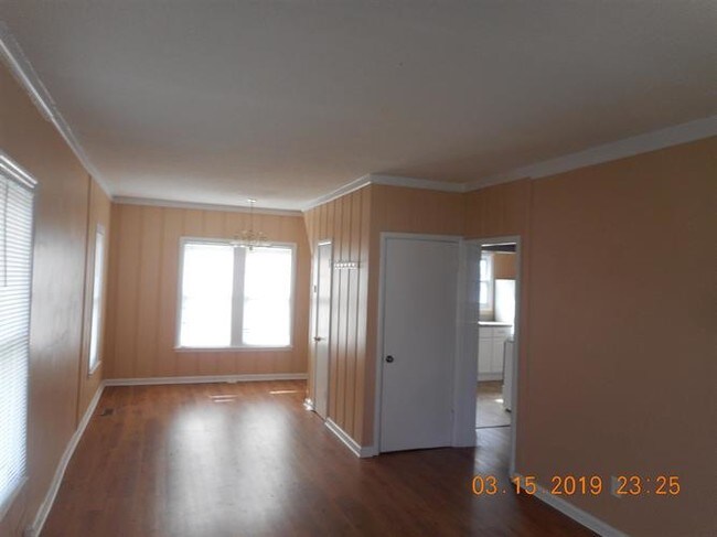 Foto del edificio - 905 Kraft Ave S