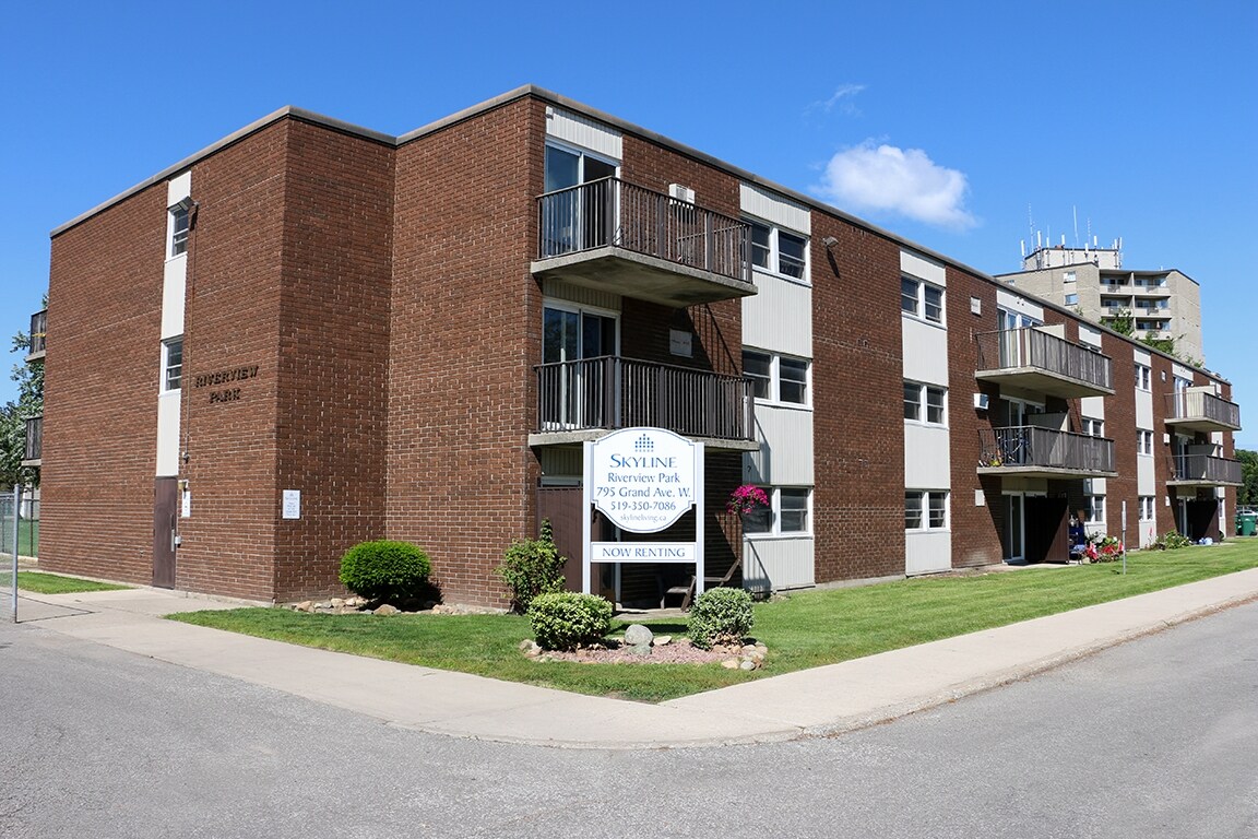 Primary Photo - Riverview Park Apartments