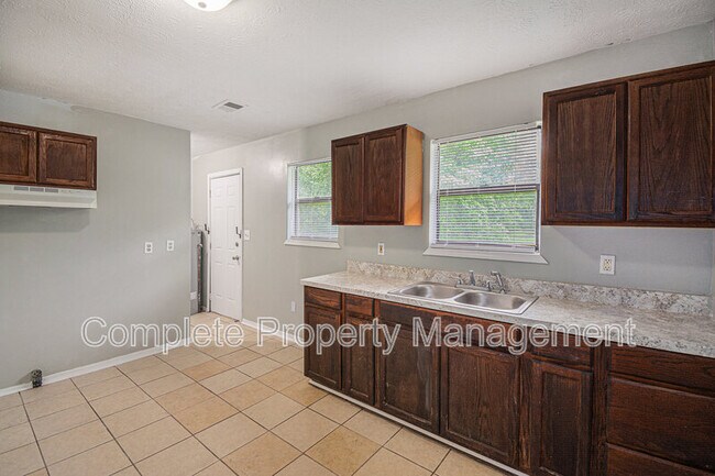 Foto del edificio - 509 37th Ave W