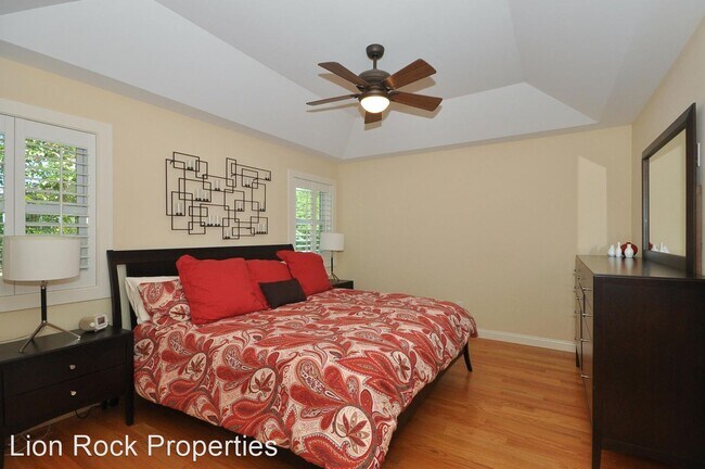 Foto del edificio - 4 br, 3 bath House - 5924 Zenith Ave. S.