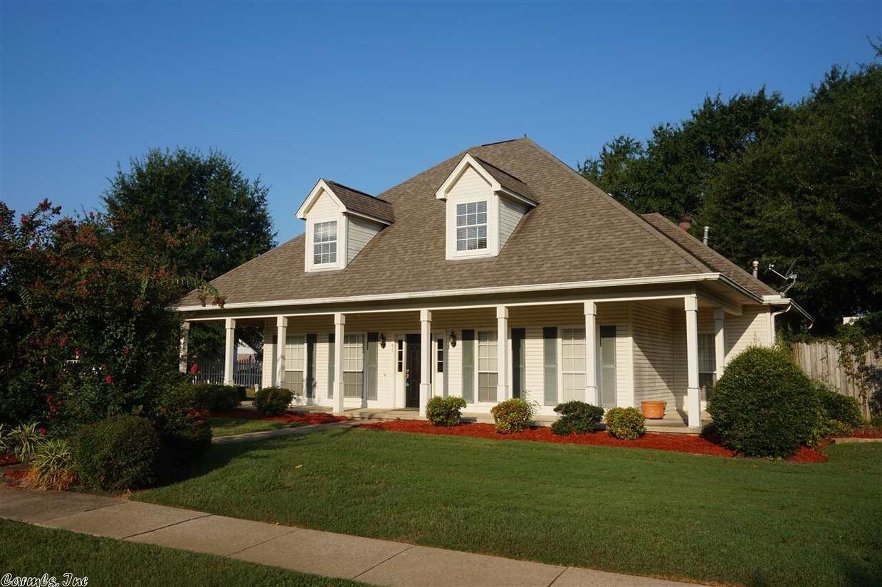 Primary Photo - 51 Heatherbrae Cir