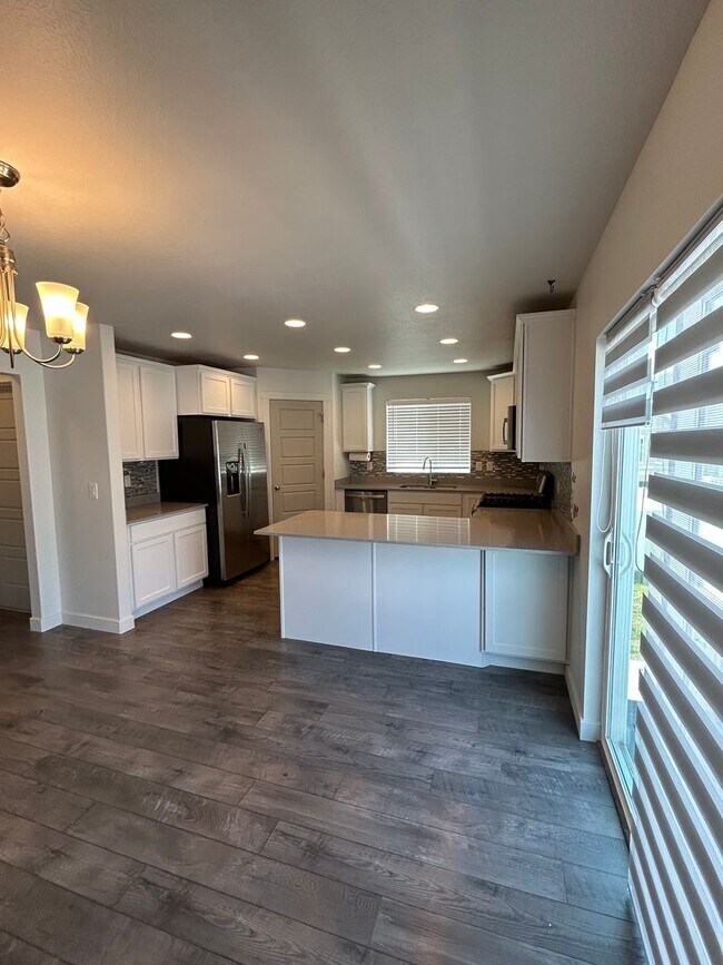 Building Photo - 3 Bedroom 2 Bathroom House in Eagle Mounta...