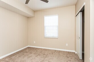 1BR, 1BA - 678 SF - The Foxfire - Remington Woods