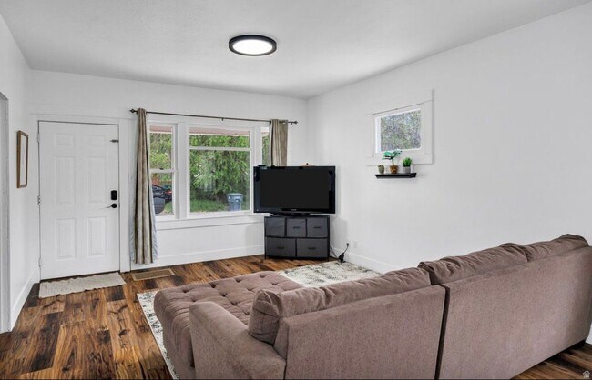 Foto del edificio - 2021 Gramercy Ave