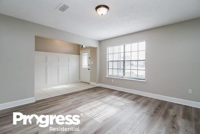 Foto del edificio - 1670 Cracker Creek Ct